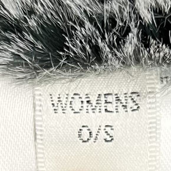 Free Country Chunky Knit Faux Fur Cowl Scarf Neck Warmer Gray Quiet Luxury - Picture 6 of 7